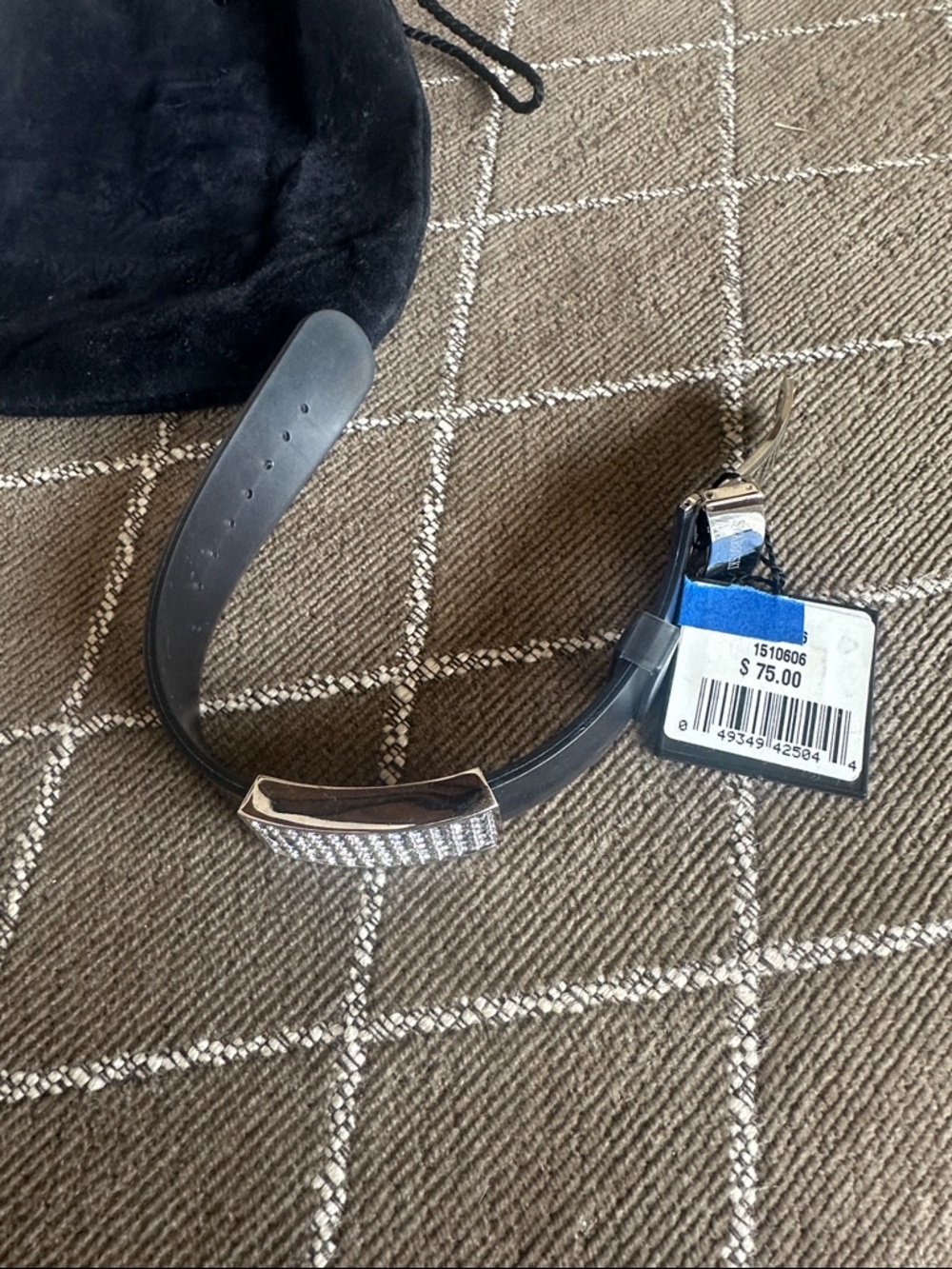 NWT Vintage Swarovski Black translucent rubber bracelet with Pavé Crystal Clasp - Picture 7 of 12
